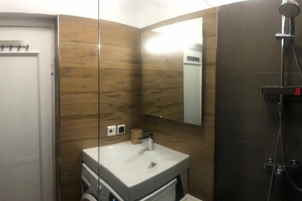New Comfortable Apartment Nearby Promenade In 5 Minutes From Old Town Of Riga. Exterior foto